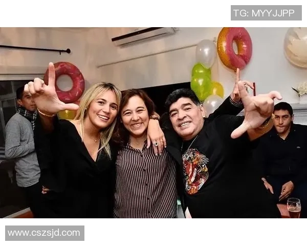 足球明星私生活揭秘 球场外的风流韵事与情感纠葛